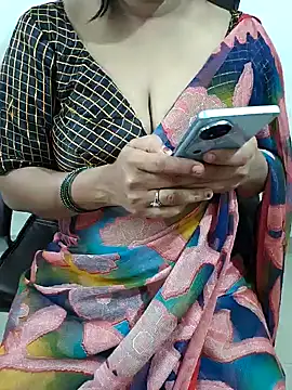 Snapshot of Vandana122 chatting on 5, 3, 2026 Vandana122 online show from 5, 3, 2026