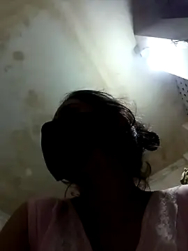 Snapshot of Vandana122 chatting on 28, 3, 2026 Vandana122 online show from 28, 3, 2026