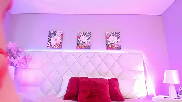 Snapshot of Bianca_Monroe_ chatting on 1, 6, 2026 Bianca Monroe online show from 1, 6, 2026