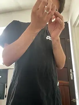 Exclusiveboy69 online show from 21, 4, 2026