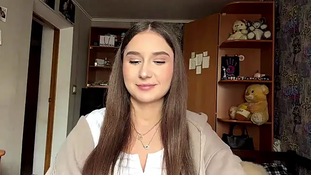 poly princess online show from 8, 4, 2026