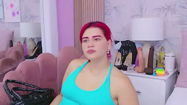 Snapshot of CherryTayloor chatting on 8, 5, 2026 CherryTayloor online show from 8, 5, 2026