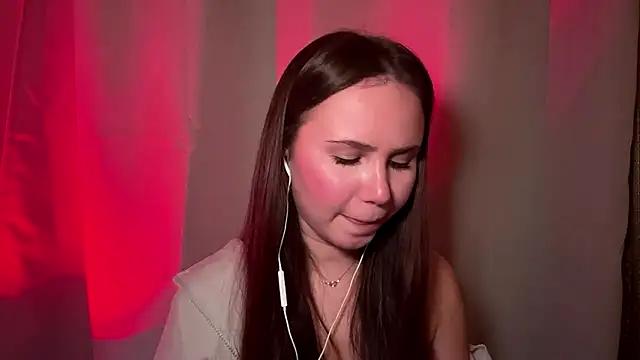 Snapshot of MarylynnSimens chatting on 2, 3, 2026 MarylynnSimens online show from 2, 3, 2026