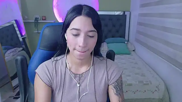 ivvoncute online show from 5, 7, 2026