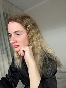 Snapshot of AinyrVixxen chatting on 20, 4, 2026 AinyrVixxen online show from 20, 4, 2026