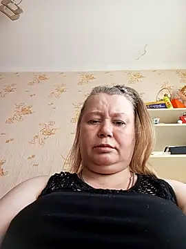 KiraStanton online show from 17, 3, 2026