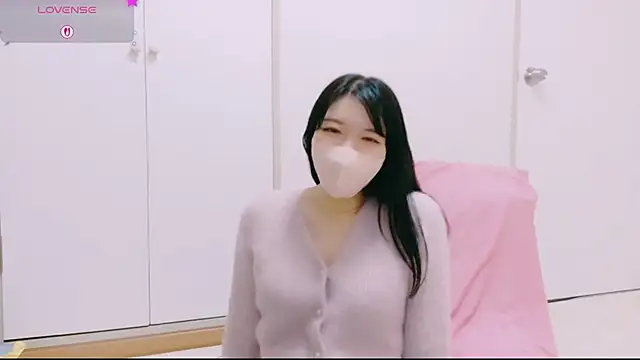 natsuka-chan online show from 23, 4, 2026