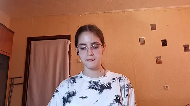 Snapshot of Katelemon chatting on 25, 6, 2026 Katelemon online show from 25, 6, 2026