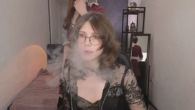 Snapshot of ZoriaLovesLuna chatting on 5, 4, 2026 ZoriaLovesLuna online show from 5, 4, 2026