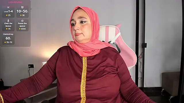 Snapshot of HijabiMilff chatting on 1, 6, 2026 HijabiMilff online show from 1, 6, 2026