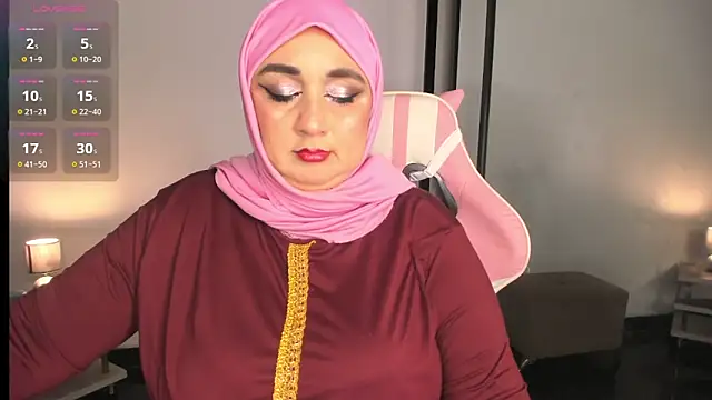 Snapshot of HijabiMilff chatting on 4, 6, 2026 HijabiMilff online show from 4, 6, 2026