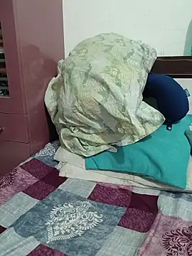 Queenlipx online show from 9, 3, 2026