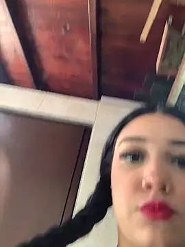 Iris Black online show from 14, 4, 2026