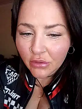 Snapshot of Kandi-kiss chatting on 22, 4, 2026 Kandi-kiss online show from 22, 4, 2026