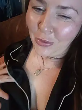 Kandi-kiss online show from 1, 8, 2026