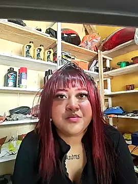 Snapshot of la_rojita chatting on 15, 4, 2026 la rojita online show from 15, 4, 2026