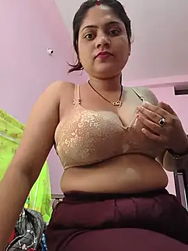 Snapshot of Aanushaka chatting on 3, 6, 2026 Aanushaka online show from 3, 6, 2026
