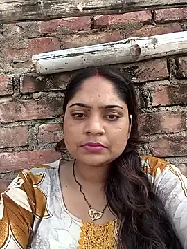 Snapshot of Aanushaka chatting on 9, 6, 2026 Aanushaka online show from 9, 6, 2026