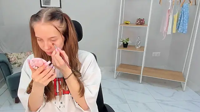 Snapshot of Nina_Crown chatting on 25, 3, 2026 Nina Crown online show from 25, 3, 2026