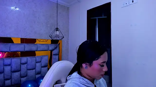 miiaboss  online show from 18, 3, 2026