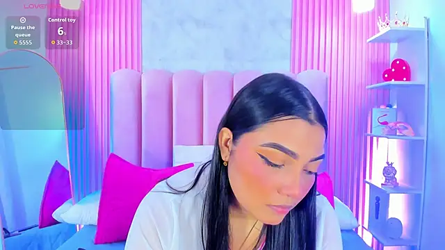 Snapshot of ArianaRougee chatting on 1, 7, 2026 ArianaRougee online show from 1, 7, 2026
