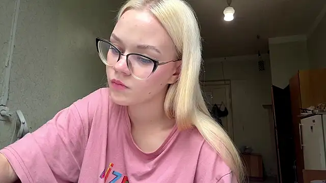 MiaCashe online show from 17, 7, 2026
