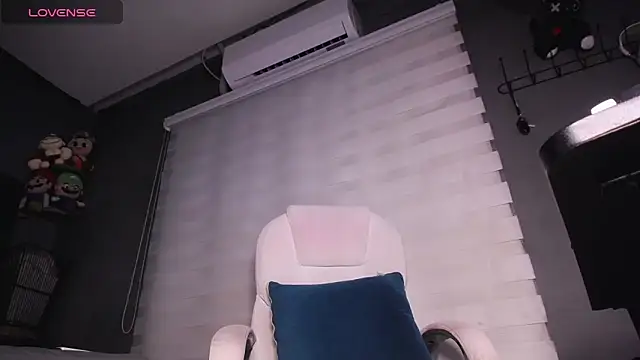 dirty 27cms online show from 28, 9, 2025