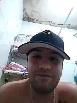 Snapshot of trox_memide21cm chatting on 6, 7, 2026 trox memide21cm online show from 6, 7, 2026
