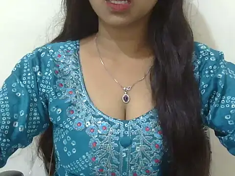 Snapshot of cute_momo_love chatting on 24, 6, 2026 cute momo love online show from 24, 6, 2026
