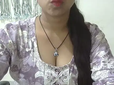 Snapshot of cute_momo_love chatting on 20, 7, 2026 cute momo love online show from 20, 7, 2026