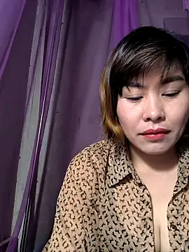 juicy-milu online show from 15, 3, 2026