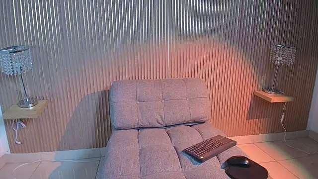 Snapshot of yvone_johnson chatting on 27, 2, 2026 yvone johnson online show from 27, 2, 2026