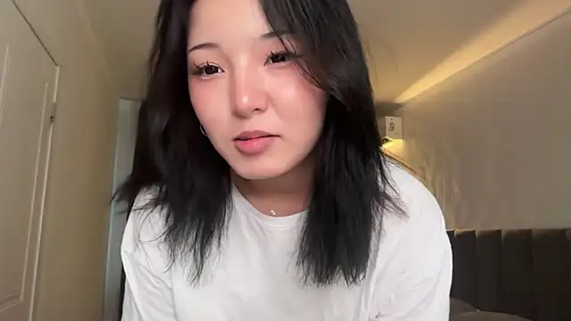 Snapshot of minnie_joy chatting on 9, 5, 2026 minnie joy online show from 9, 5, 2026