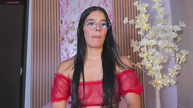 Snapshot of Isaa-queen chatting on 12, 6, 2026 Isaa-queen online show from 12, 6, 2026