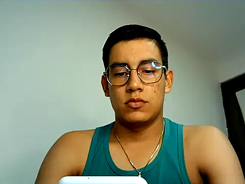 Noahfox19 online show from 18, 3, 2026