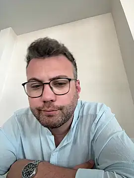 Snapshot of berkay977 chatting on 10, 5, 2026 berkay977 online show from 10, 5, 2026