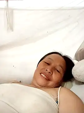 heesuu11 online show from 8, 4, 2026