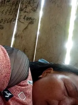 heesuu11 online show from 9, 4, 2026