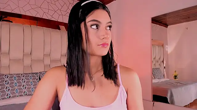 Snapshot of KatherineRuiz_ chatting on 18, 4, 2026 KatherineRuiz online show from 18, 4, 2026