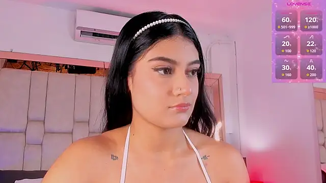 Snapshot of KatherineRuiz_ chatting on 26, 4, 2026 KatherineRuiz online show from 26, 4, 2026