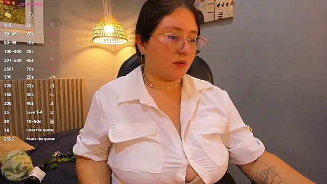 Snapshot of sienna_cavalli chatting on 1, 3, 2026 sienna cavalli online show from 1, 3, 2026