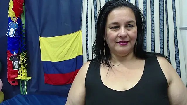 Snapshot of Sharlot_curvy chatting on 21, 6, 2026 Sharlot curvy online show from 21, 6, 2026