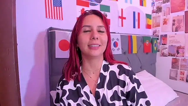 Snapshot of violeta_blaze1 chatting on 29, 6, 2026 violeta blaze1 online show from 29, 6, 2026