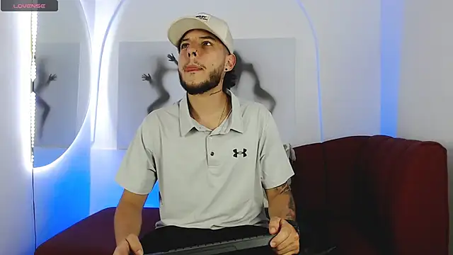 Snapshot of luxesmith chatting on 26, 2, 2026 luxesmith online show from 26, 2, 2026