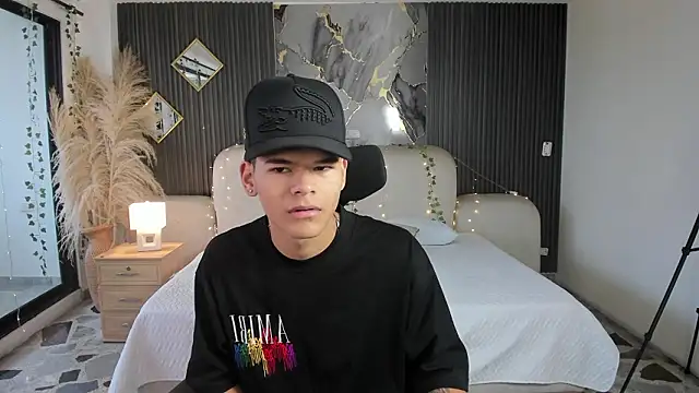 DylanRoyce  online show from 7, 3, 2026