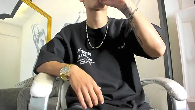 DylanRoyce  online show from 16, 4, 2026