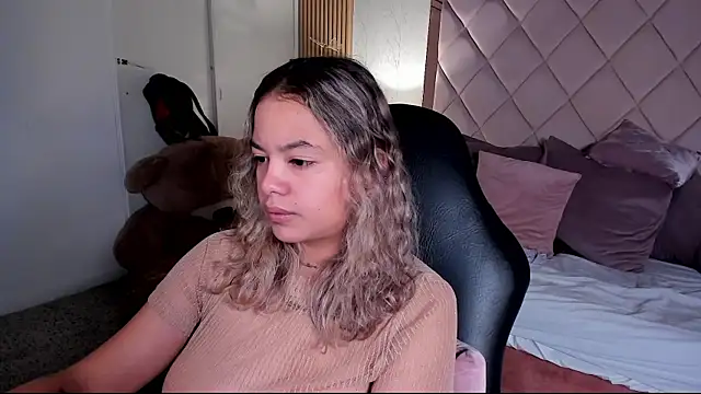 Snapshot of dulce_lyraa1 chatting on 22, 7, 2026 dulce lyraa1 online show from 22, 7, 2026