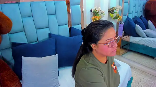 isabellablazee online show from 9, 3, 2026