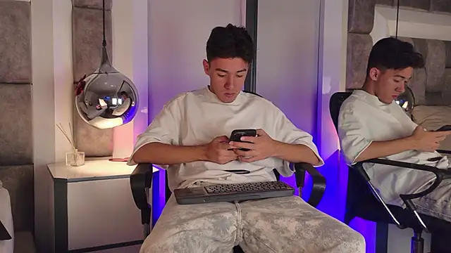Snapshot of Austin_Reedss chatting on 13, 5, 2026 Austin Reedss online show from 13, 5, 2026