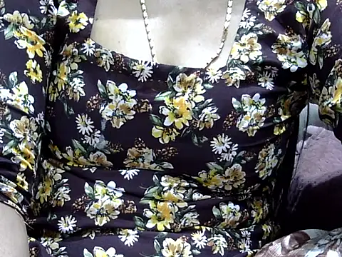 Snapshot of HOTY_SAPNA02sCyOz9QcTD chatting on 10, 4, 2026 HOTY SAPNA02sCyOz9QcTD online show from 10, 4, 2026